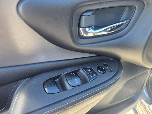 Used 2023 Nissan Murano SV FWD image 16