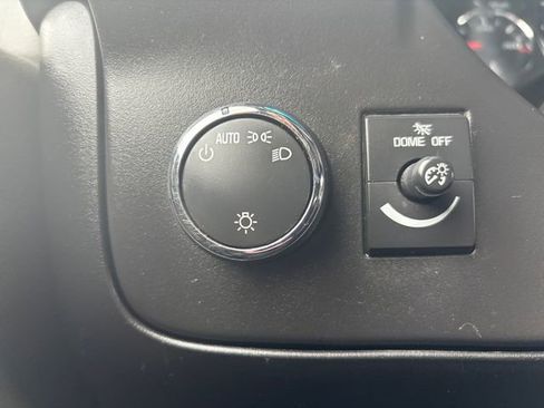 Used 2017 Chevrolet Express 3500 w/ Chrome Appearance Package image 17