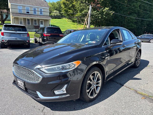 Used 2020 Ford Fusion Titanium FWD image 3
