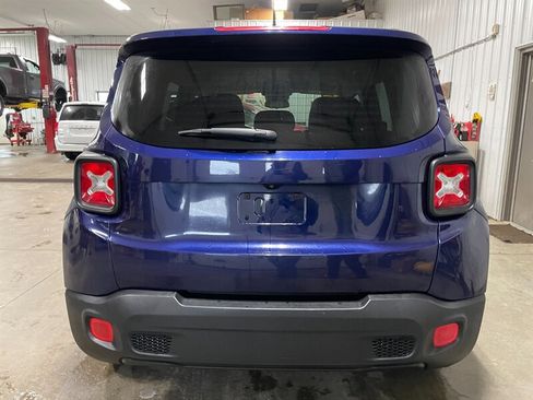 Used 2017 Jeep Renegade Latitude image 22