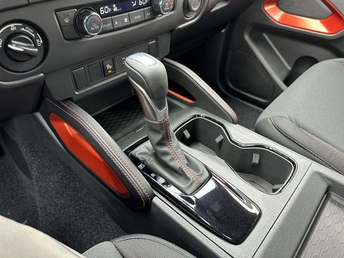 New 2025 Nissan Frontier PRO-4X image 19