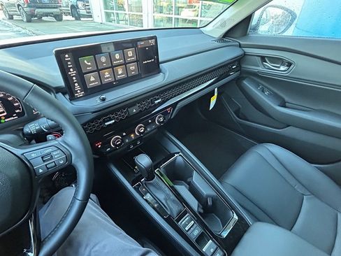 New 2025 Honda Accord EX-L image 16