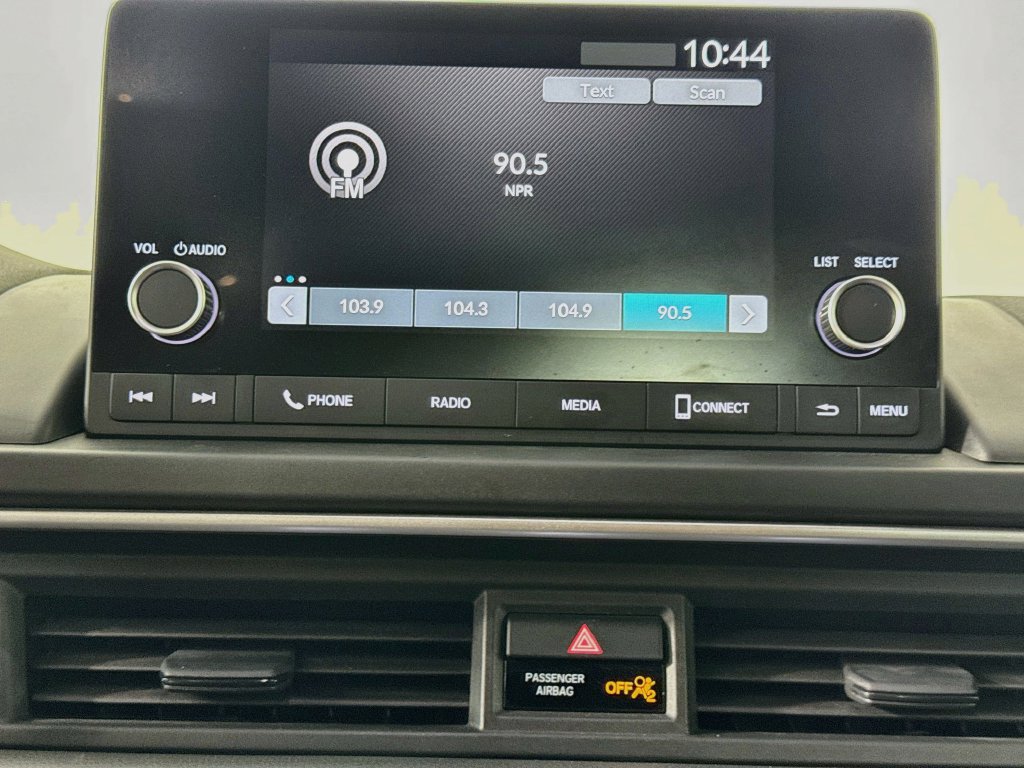 Used 2025 Honda Pilot Sport image 19