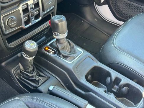 Used 2022 Jeep Gladiator Overland w/ Popular Equipment Package image 16