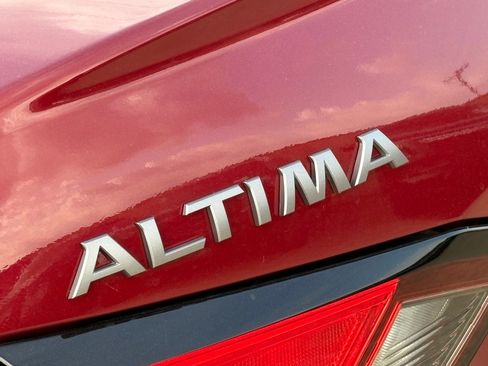 New 2025 Nissan Altima 2.5 SR w/ SR Premium Package image 7