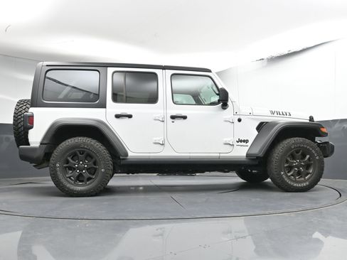 Used 2021 Jeep Wrangler Unlimited Sport image 28