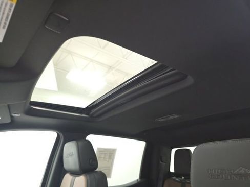 Certified 2022 Chevrolet Silverado 1500 High Country w/ LPO, Dark Essentials Package image 21