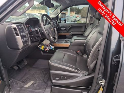 Used 2017 Chevrolet Silverado 2500 High Country w/ Duramax Plus Package image 14