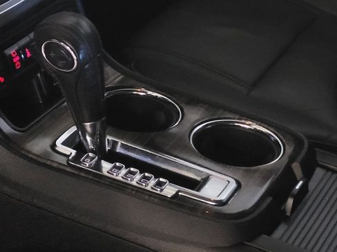 Used 2017 GMC Acadia Limited SLT image 32