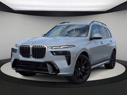 Used 2026 BMW X7 xDrive40i w/ M Sport Package AWD/4WD image 1