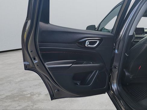 Used 2022 Jeep Compass Trailhawk image 27