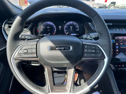 Used 2026 Jeep Grand Cherokee Limited AWD/4WD image 20