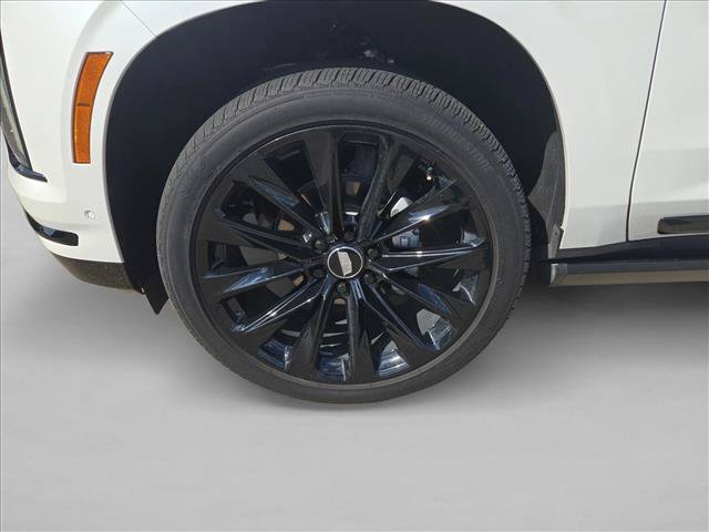 Used 2025 Cadillac Escalade Sport Platinum w/ LPO, ONYX Package AWD/4WD image 11