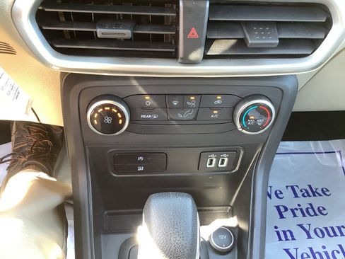 Used 2022 Ford EcoSport S image 18