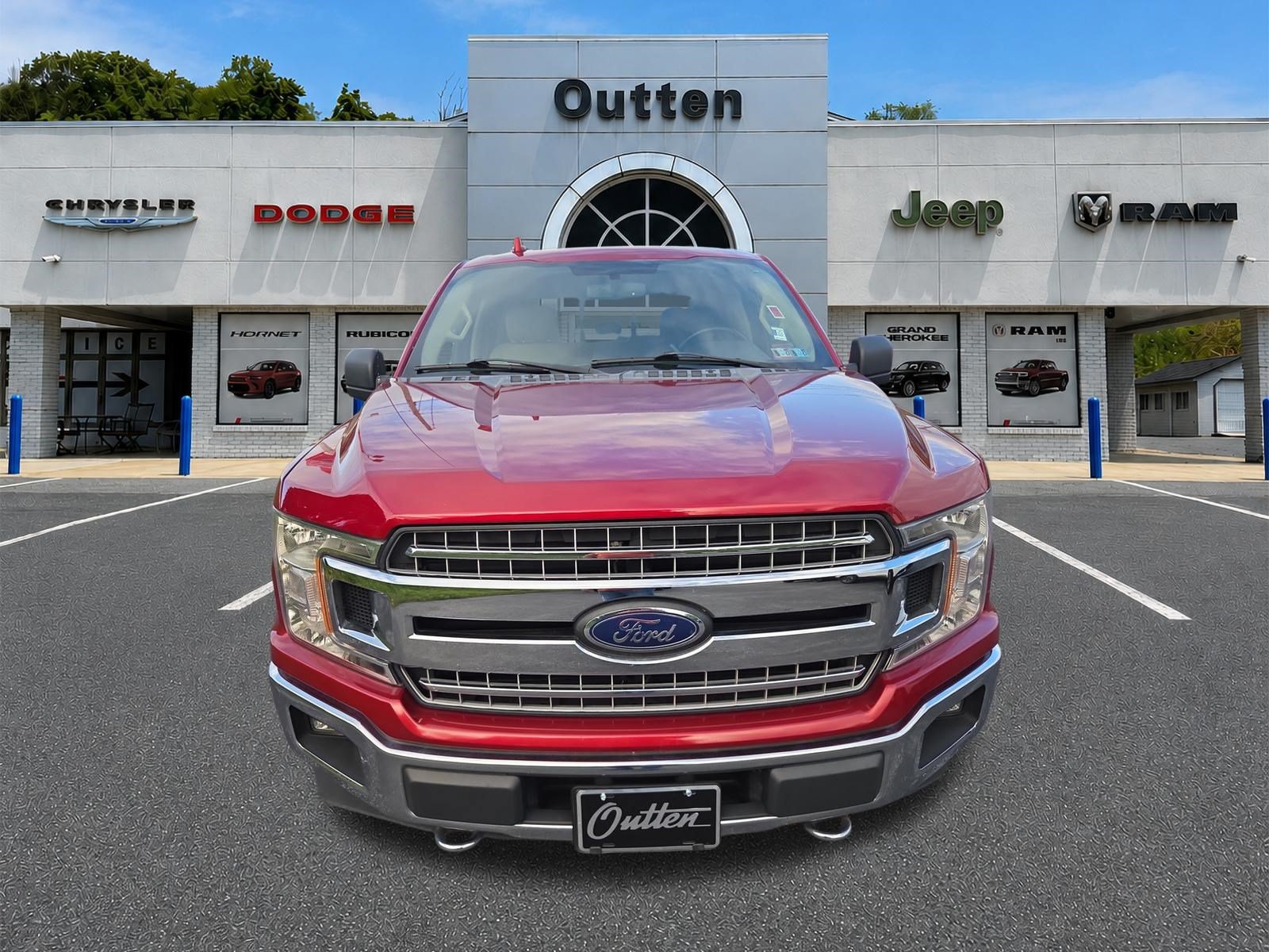 Used 2018 Ford F150 XLT w/ Equipment Group 302A Luxury AWD/4WD image 9