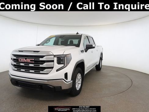 Used 2023 GMC Sierra 1500 SLE image 1