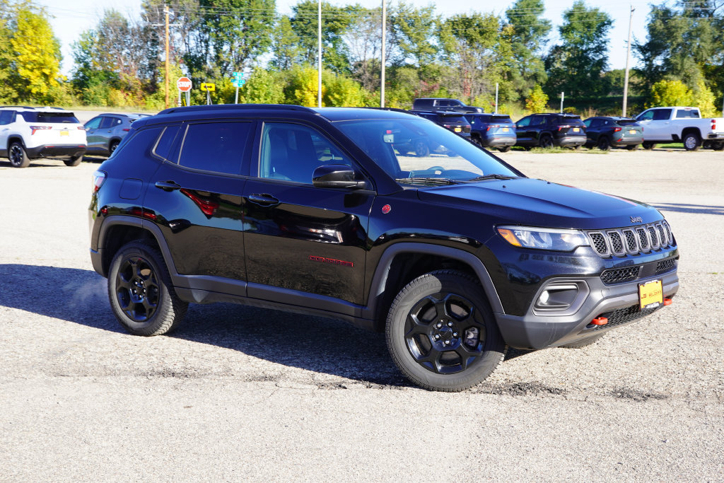 Certified 2023 Jeep Compass Trailhawk w/ Sun and Sound Group AWD/4WD image 2