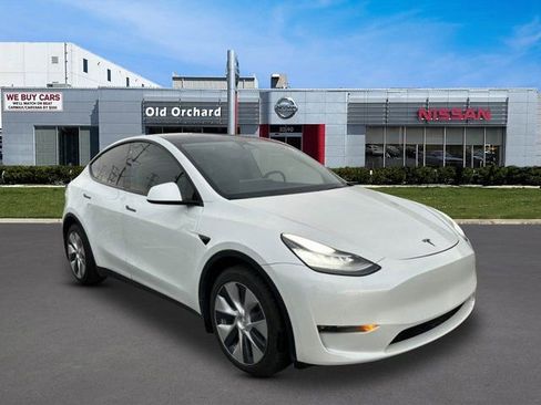 Used 2020 Tesla Model Y Long Range image 3