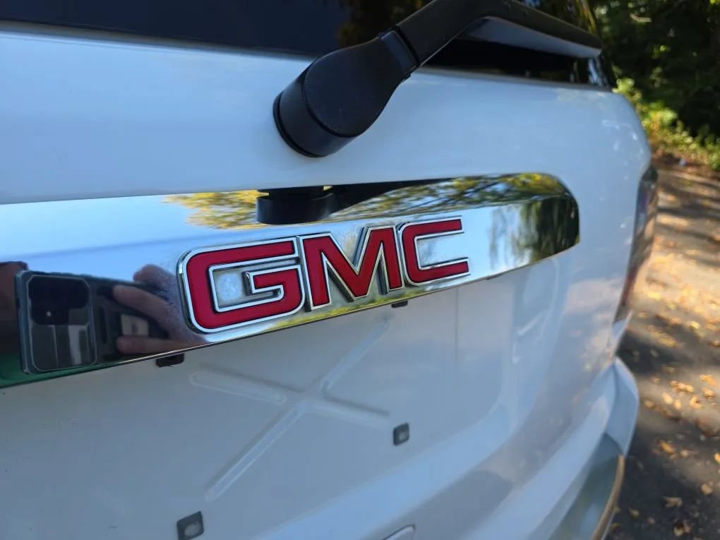 Used 2016 GMC Acadia SLE FWD image 10
