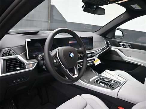 New 2026 BMW X5 sDrive40i w/ Climate Comfort Package image 19