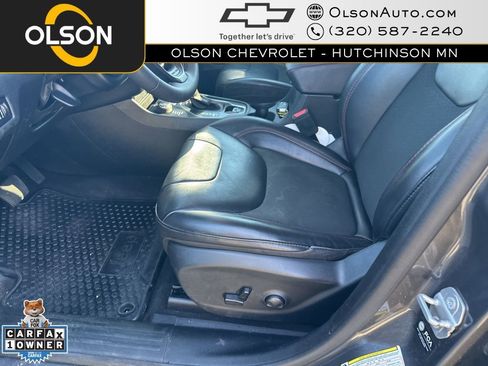 Used 2022 Jeep Cherokee Trailhawk image 22