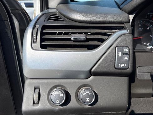 Used 2017 Chevrolet Tahoe LT image 23