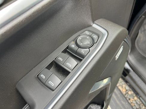 Used 2022 Chevrolet Silverado 1500 LTZ w/ Technology Package image 10