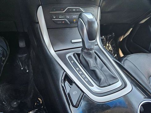 Used 2015 Ford Edge SEL w/ Equipment Group 201A FWD image 12