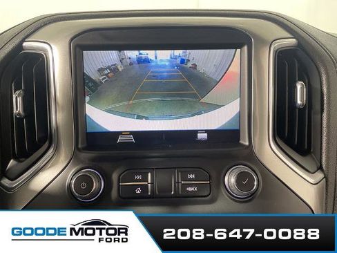 Used 2022 Chevrolet Silverado 2500 LT w/ Convenience Package AWD/4WD image 17