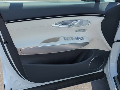 Used 2025 Genesis Electrified GV70 Advanced image 10