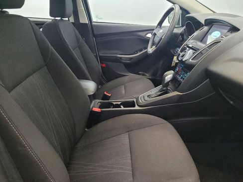 Used 2017 Ford Focus SEL w/ Cold Weather Package image 21