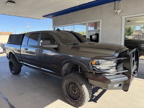 Used 2020 RAM 2500 Laramie AWD/4WD image 2