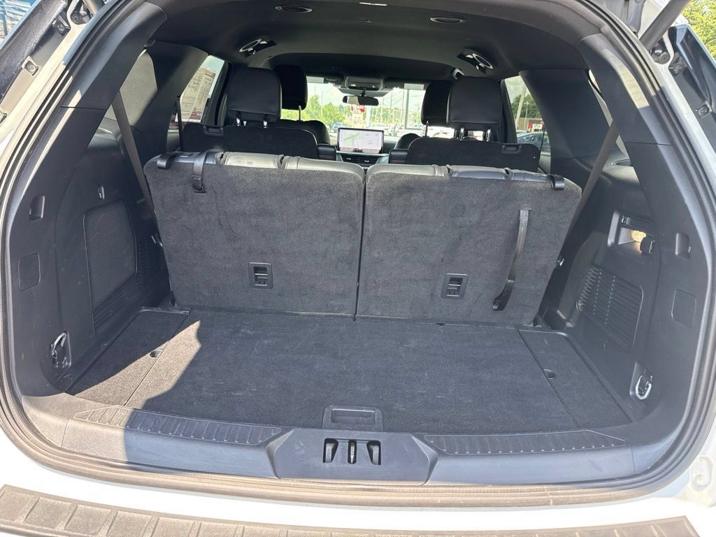 Used 2025 Ford Explorer ST-Line AWD/4WD image 10