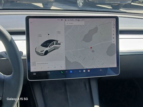 Used 2021 Tesla Model 3 Performance image 26