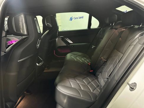 Used 2024 BMW 760i xDrive 760i xDrive Sedan 4D w/ Premium Package image 15