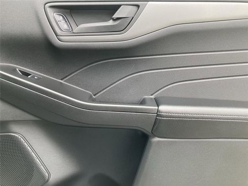 Used 2025 Ford Escape Active image 30