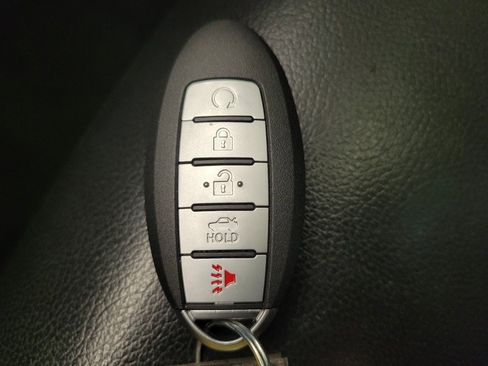 Used 2019 Nissan Altima 2.5 SR FWD image 32