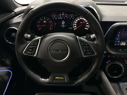 Used 2022 Chevrolet Camaro LT RWD image 17