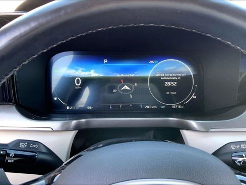 Used 2023 Kia Sorento SX Prestige w/ Panoramic Sunroof Package image 18