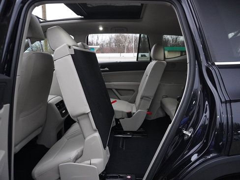 Used 2021 Volkswagen Atlas SE w/ Panoramic Sunroof Package image 41