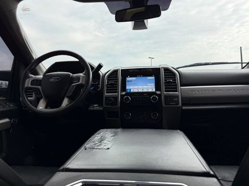 Used 2017 Ford F250 Lariat w/ Lariat Ultimate Package image 14