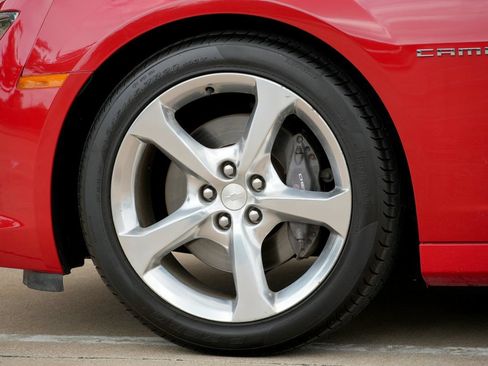 Used 2015 Chevrolet Camaro SS w/ RS Package RWD image 25