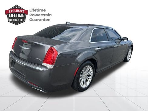 Used 2015 Chrysler 300 C RWD image 5