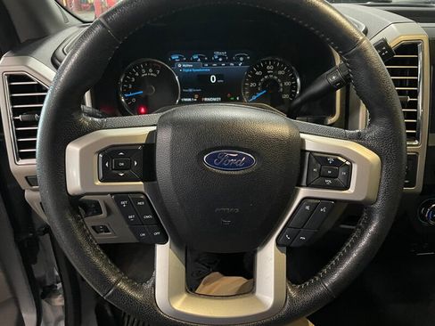 Used 2015 Ford F150 Lariat image 8
