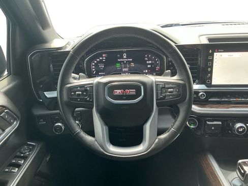 Used 2024 GMC Sierra 1500 Elevation w/ Preferred Package AWD/4WD image 18