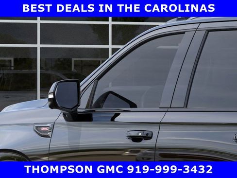 New 2026 GMC Yukon AT4 AWD/4WD image 12