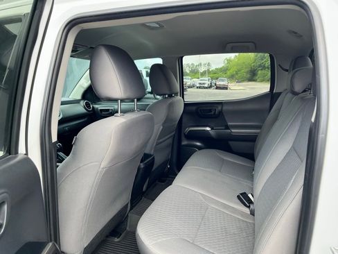 Used 2023 Toyota Tacoma SR5 RWD image 12