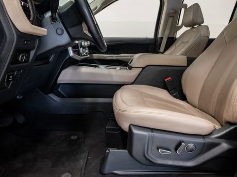 Used 2024 Ford Expedition Limited AWD/4WD image 13
