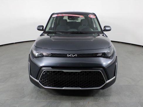 Used 2025 Kia Soul LX image 13