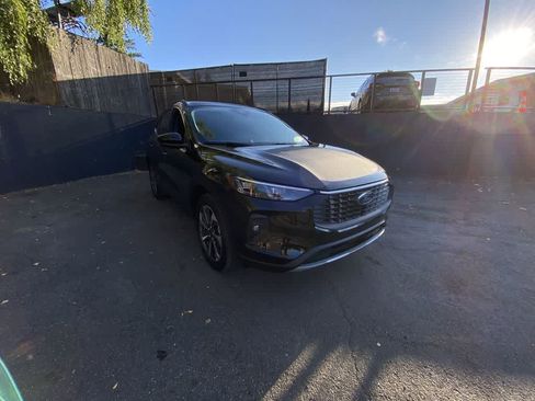 Used 2025 Ford Escape Platinum AWD/4WD image 8